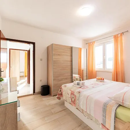 Amazing In Holiday home *