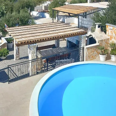 Ferienhaus Lovely In