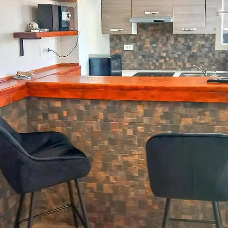 Ferienhaus Lovely In Makarska