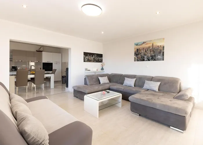 Amazing In Vakantiehuis Makarska